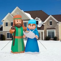 Christmas store -Christmas store unnamed file 2687