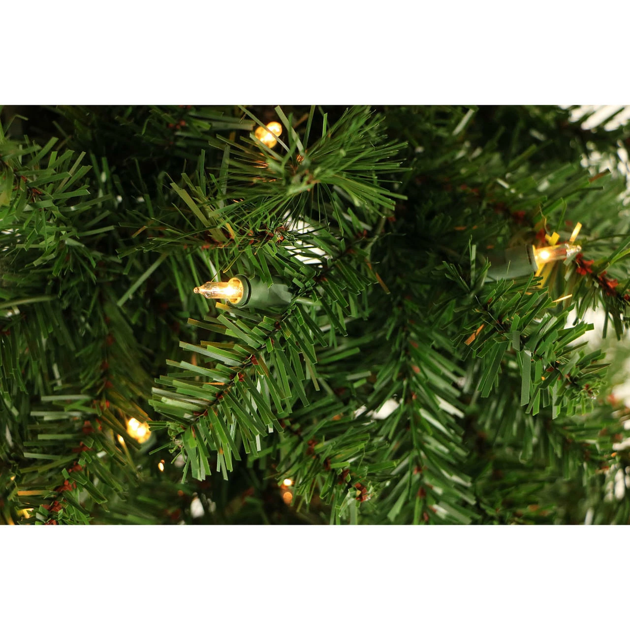 Fraser Hill Farm 9-Ft. Colorado Fir Artificial Holiday Garland W/ Battery-Operated Clear LED String Lighting 4 Fraser Hill Farm 9-Ft. Colorado Fir Artificial Holiday Garland W/ Battery-Operated Clear LED String Lighting - Image 4